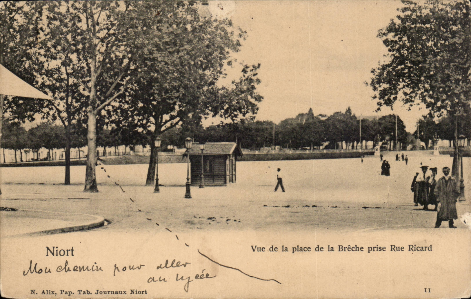 Niort — Vue de la place de la Brêche prise rue Ricard — N. Alix, Pap. Tab. Journaux Niort, n°11