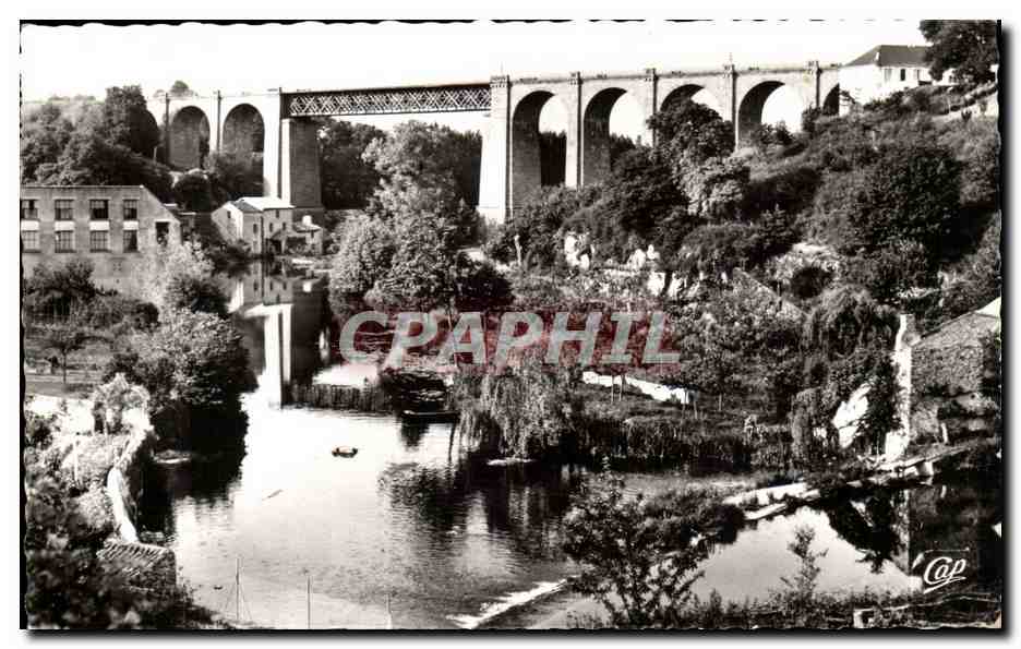 Parthenay CPA Le Thouet et le viaduc