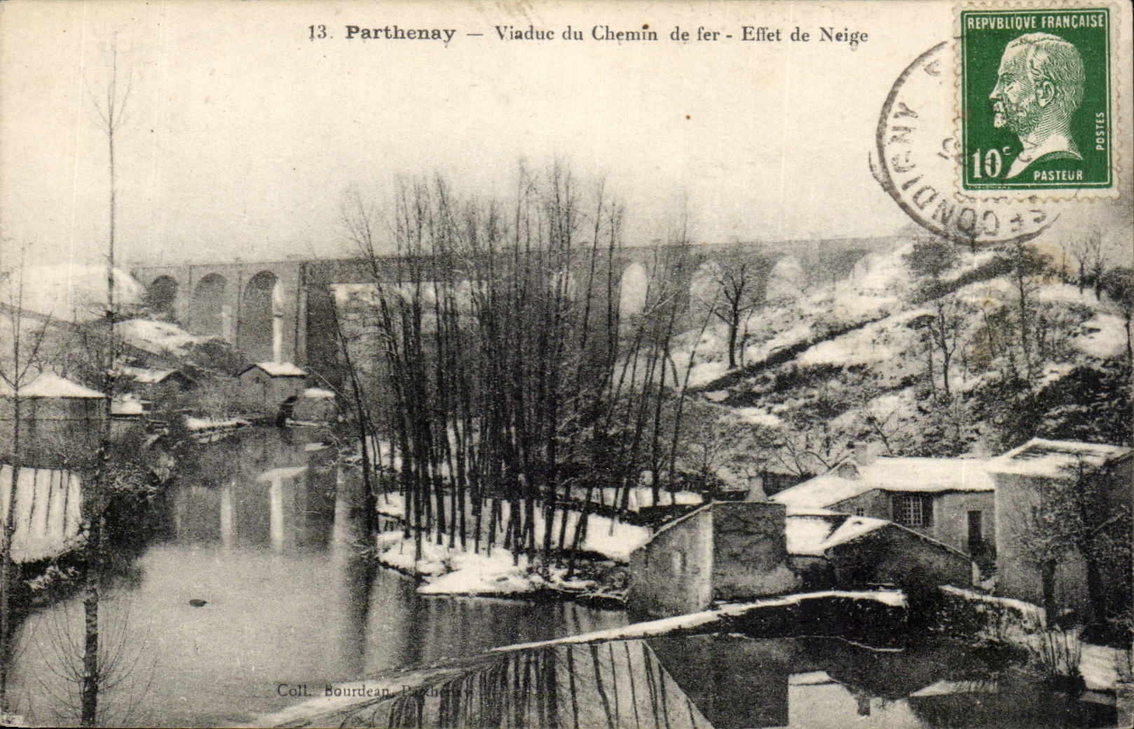 Parthenay CPA Viadux du chemin de fer Effet de neige