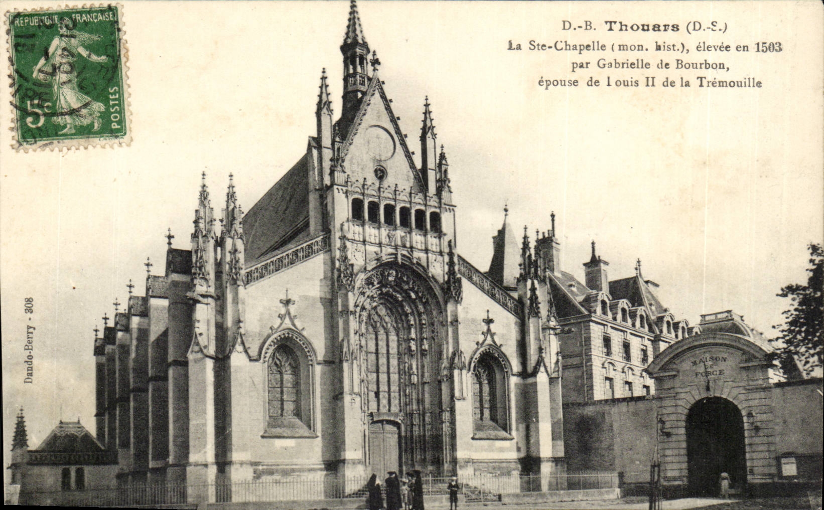 Thouars CPA La ste chapelle elvee en 1593 par Gabrielle de Bourbon epouse de Louis II de la Tremouille