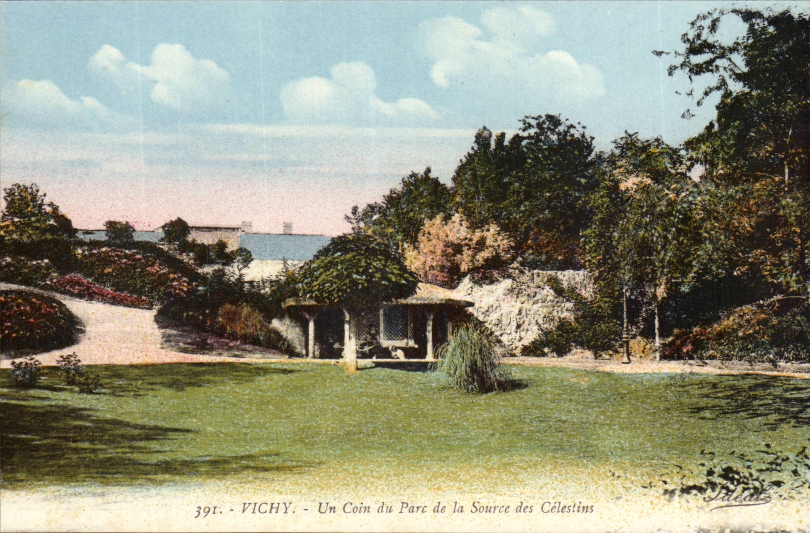 Vichy — Un Coin du Parc de la Source des Célestins — Idéals, n° 391