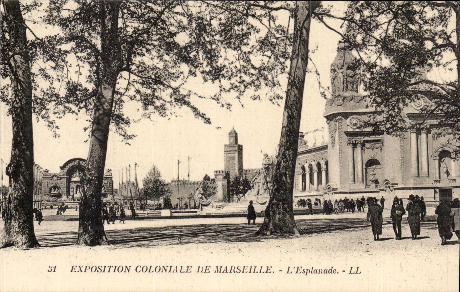 CPA Exposition coloniale de Marseille L'esplanade