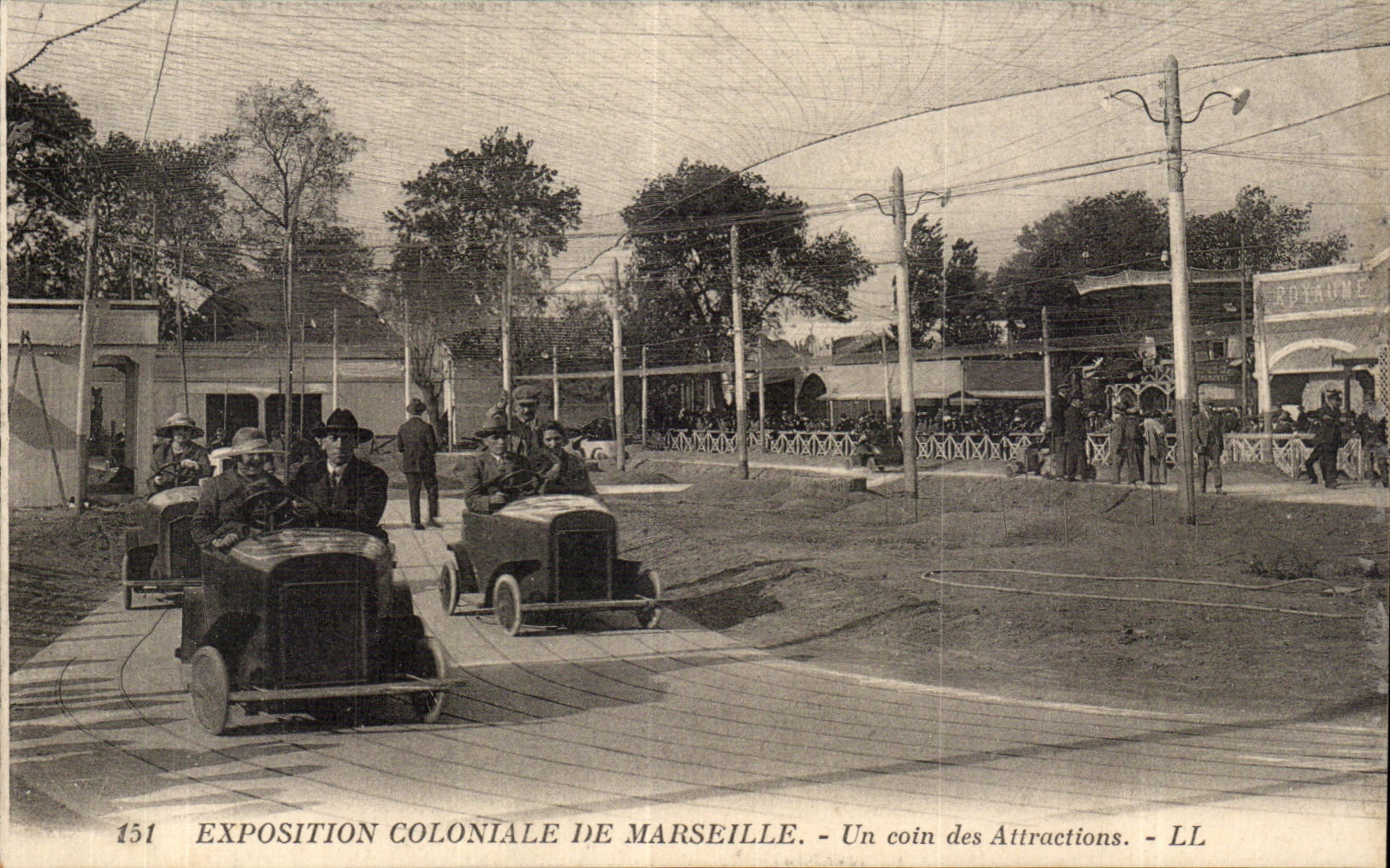 Exposition Coloniale de Marseille — Un coin des Attractions — LL
