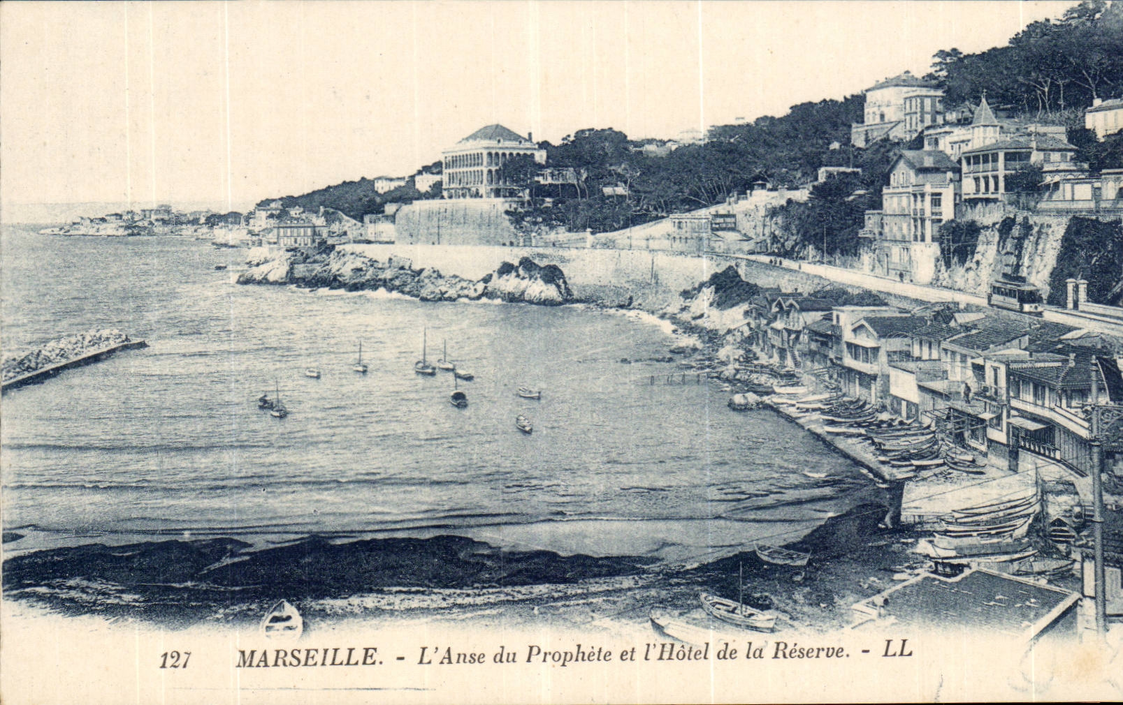 Marseille CPA L'anse du prophete et l'hotel de la Reserve