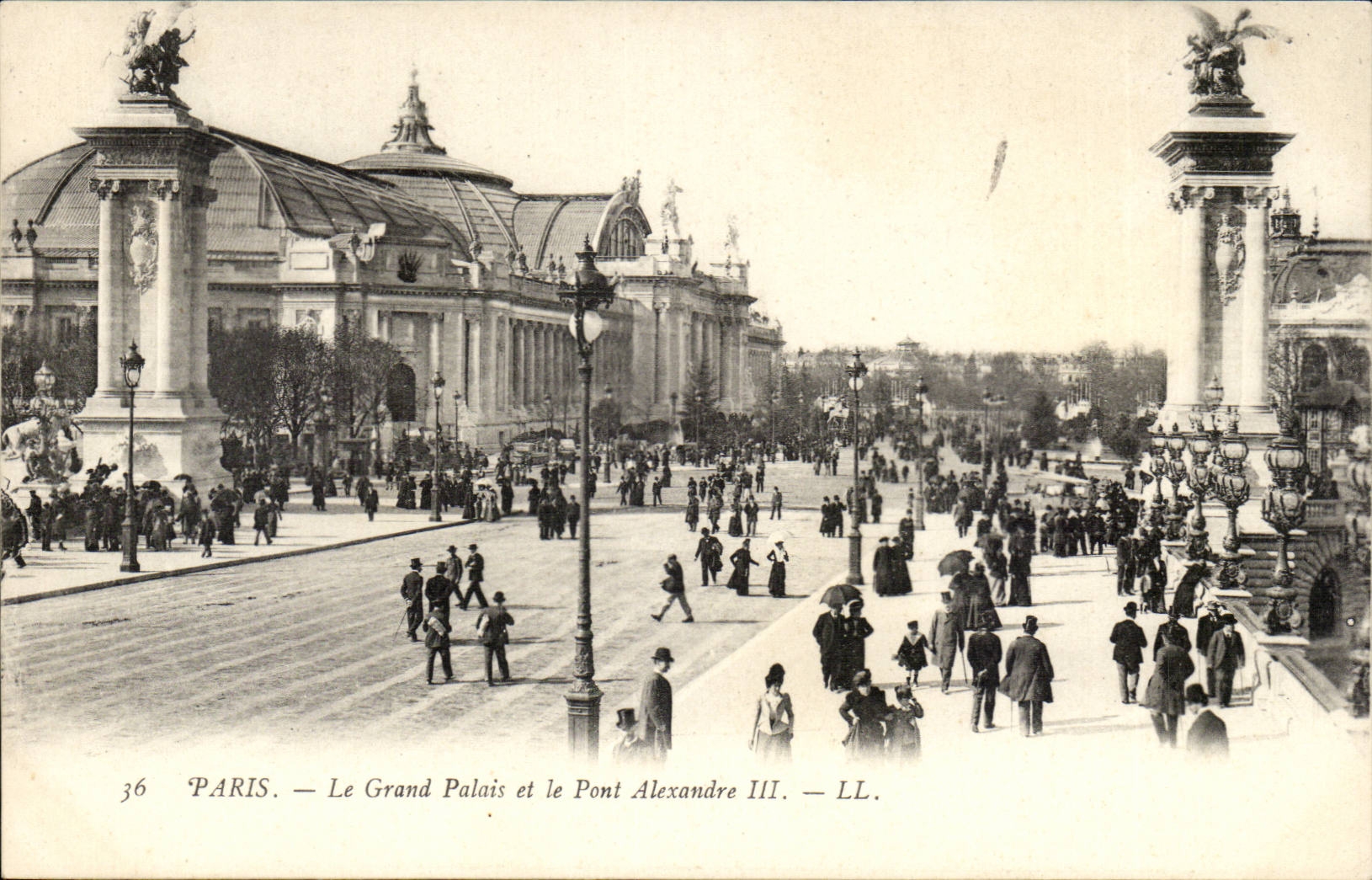 Paris CPA Grand palais et pont Alexandre III