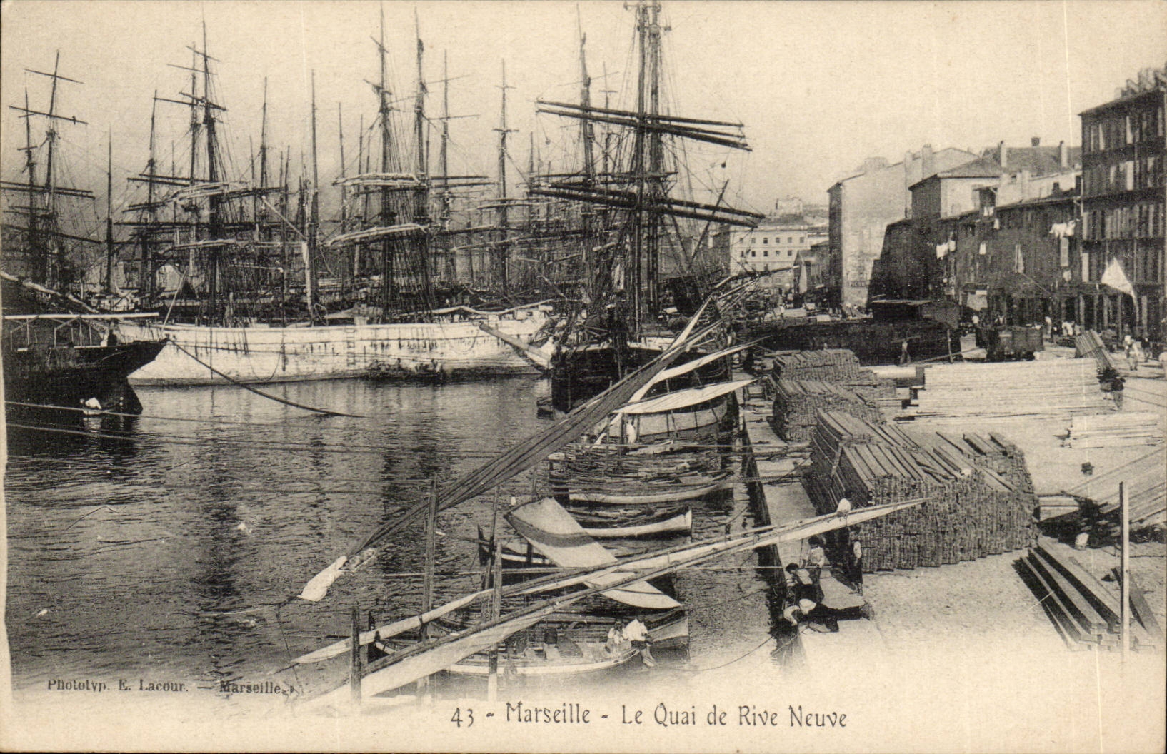Marseille — Le Quai de Rive Neuve — Phototyp. E. Lacour — n°43