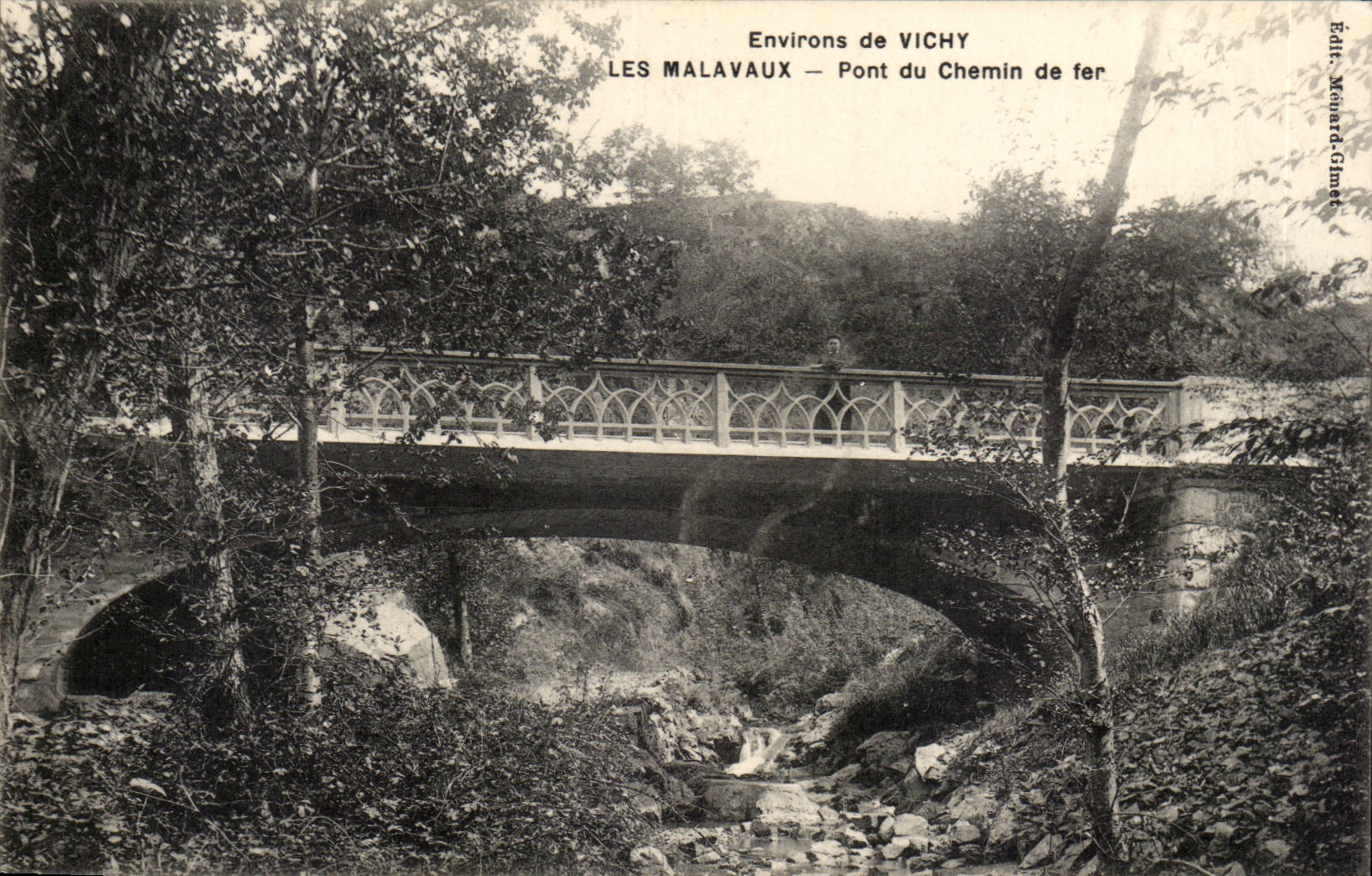 Environs de Vichy CPA Malavaux Pont du chemin de fer