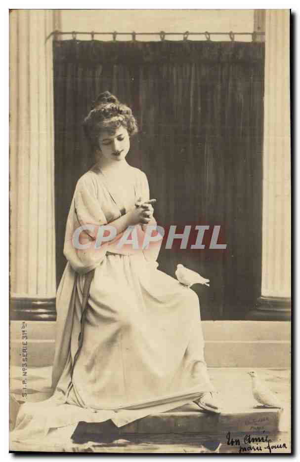 Femme en robe longue avec deux colombes — Série de S. A. NOSSEME — éditée par Marius Jouin, Paris