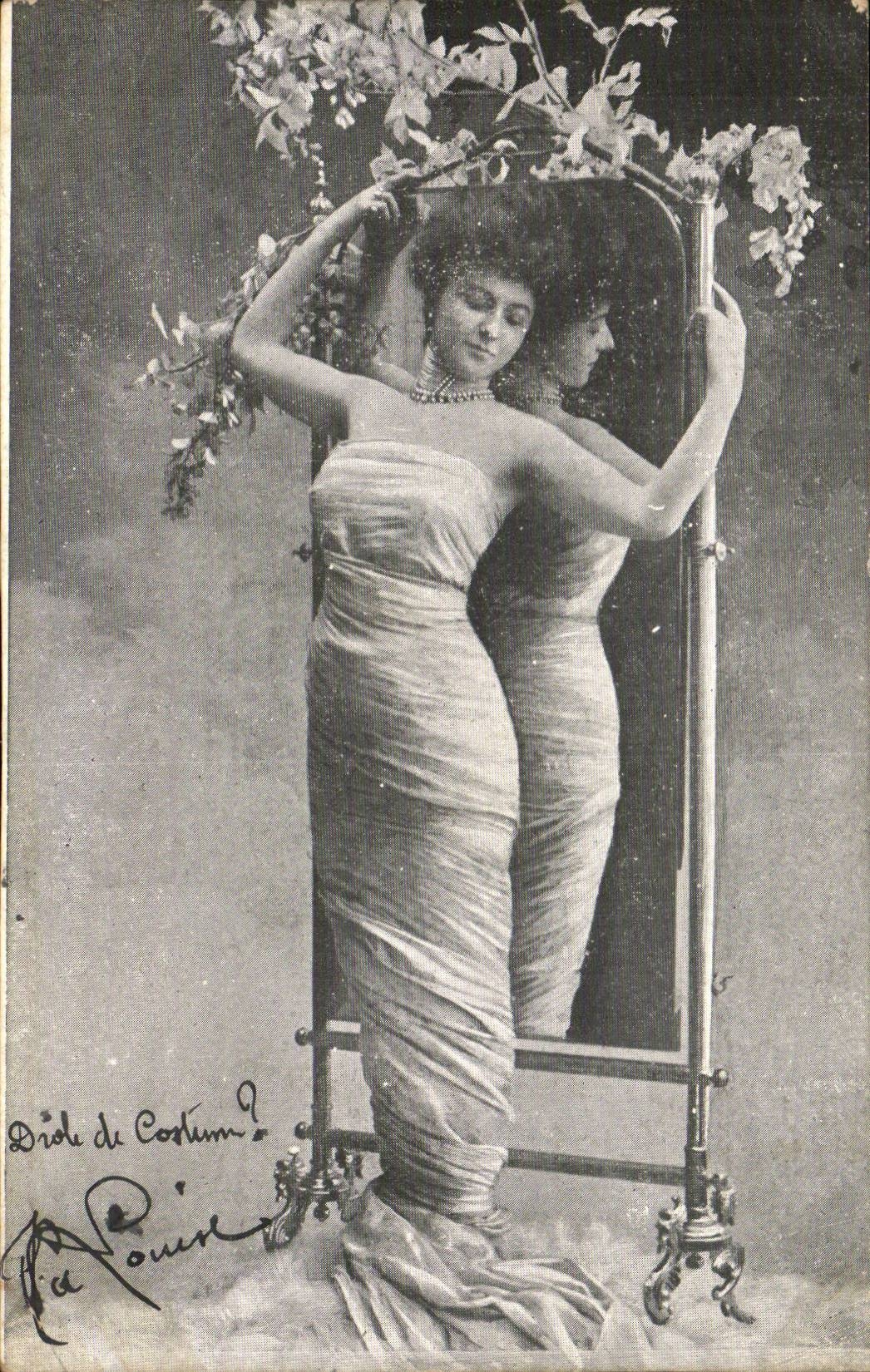 Dédée de Costumé — Portrait de femme devant un miroir — Éditeur : La Pource
