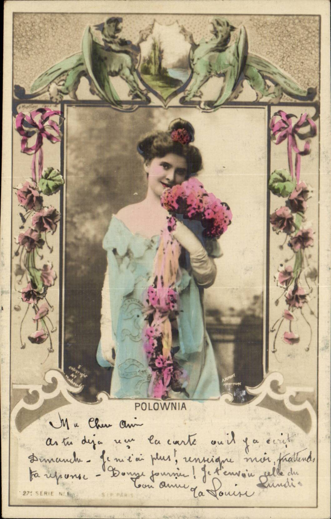 Femme en robe bleue tenant un bouquet — Polownia — S.I.P. Paris, série 27
