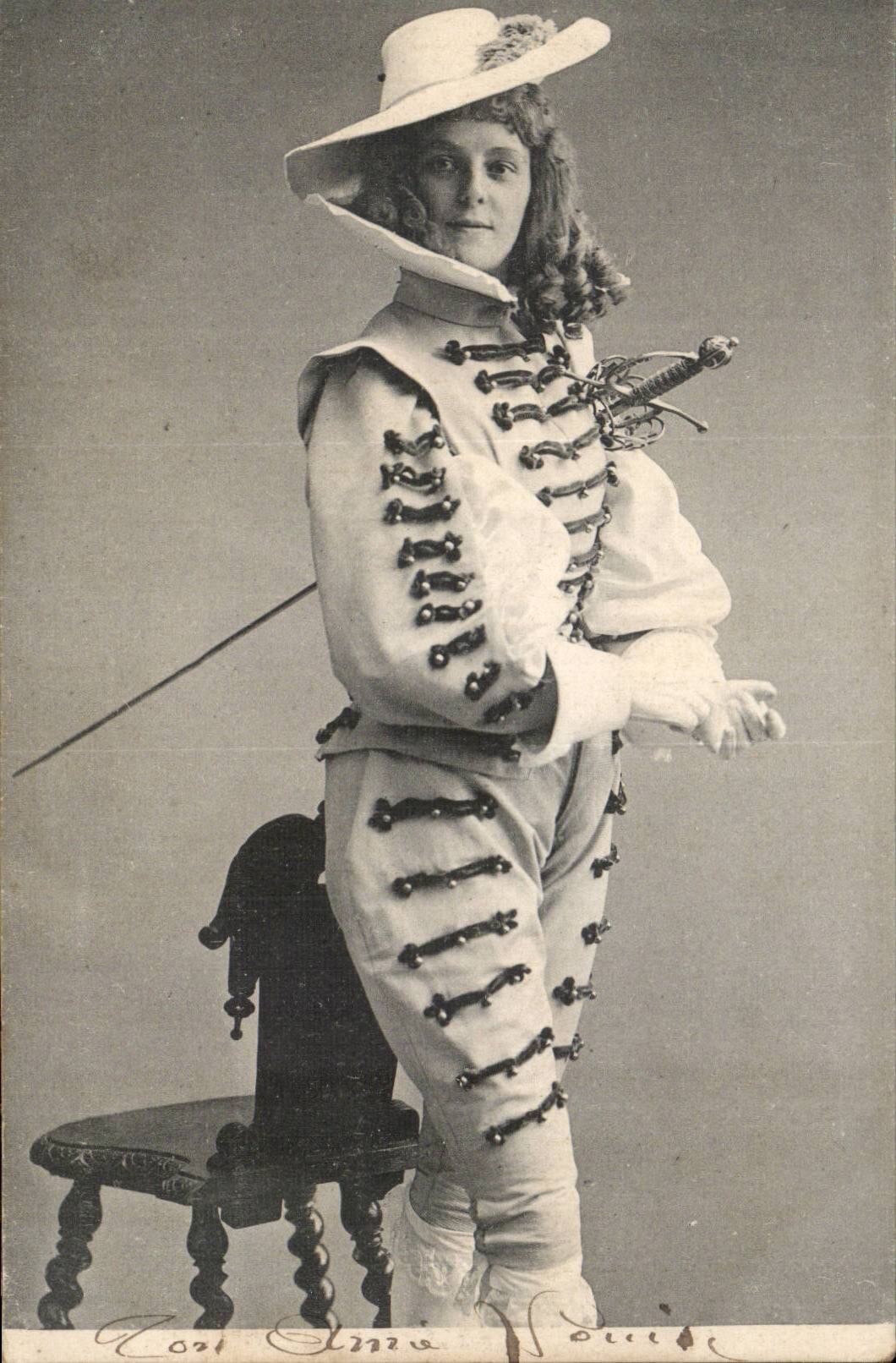 CPA Costume Mousquetaire