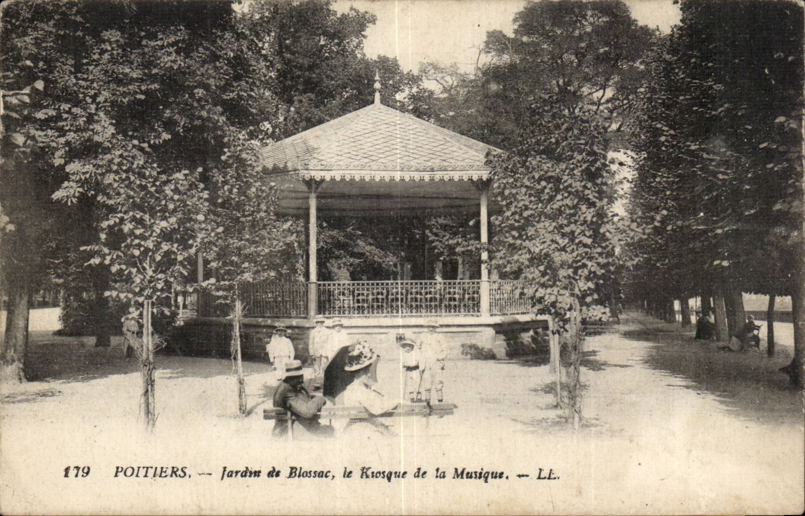 Poitiers — Jardin de Blossac, le Kiosque de la Musique — LL, n° 179