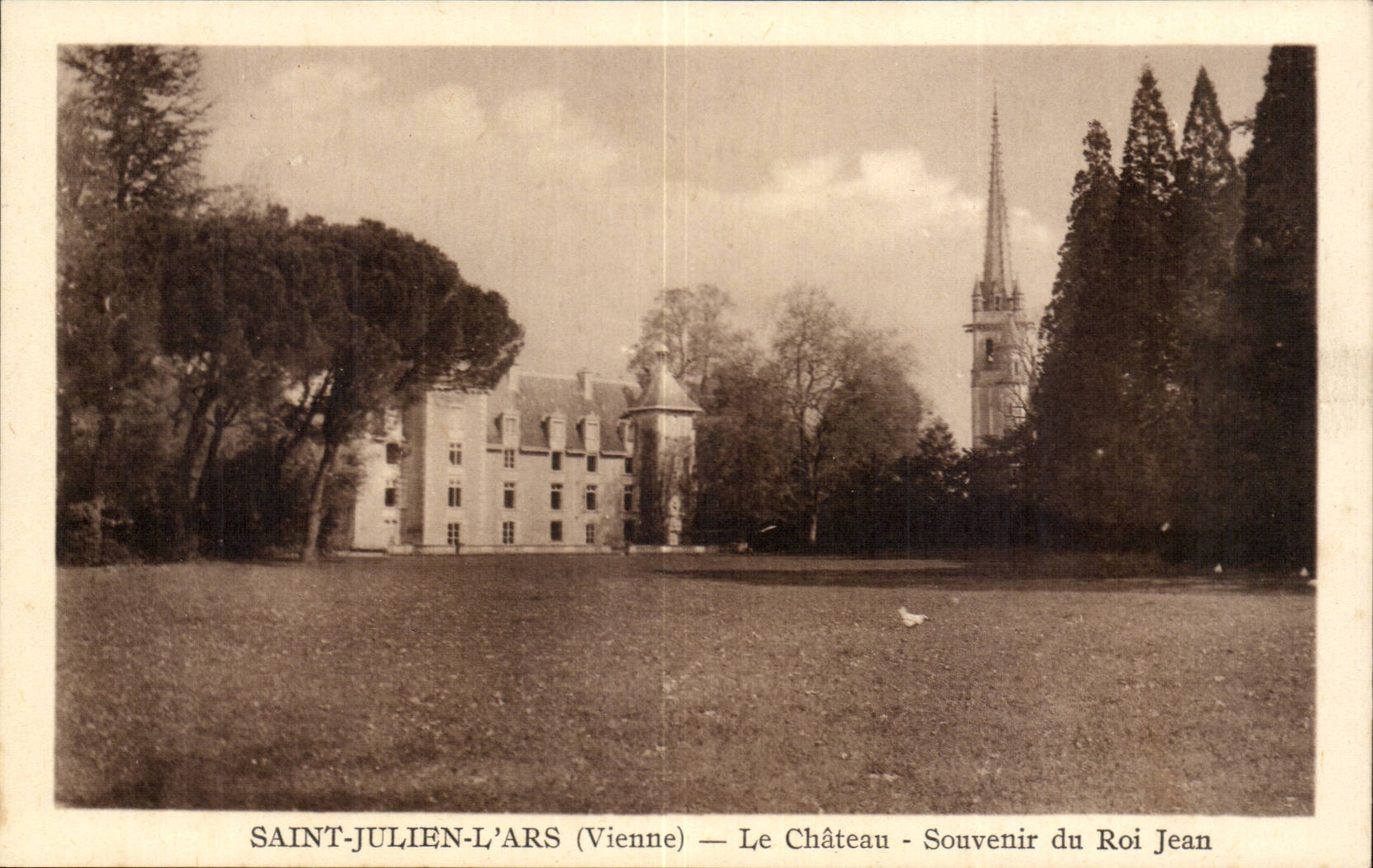 Saint Julien sur l'ars CPA Le chateau Souvenir du roi Jean 