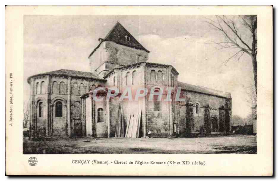 Gencay CPA Chevet de l'eglise romane 
