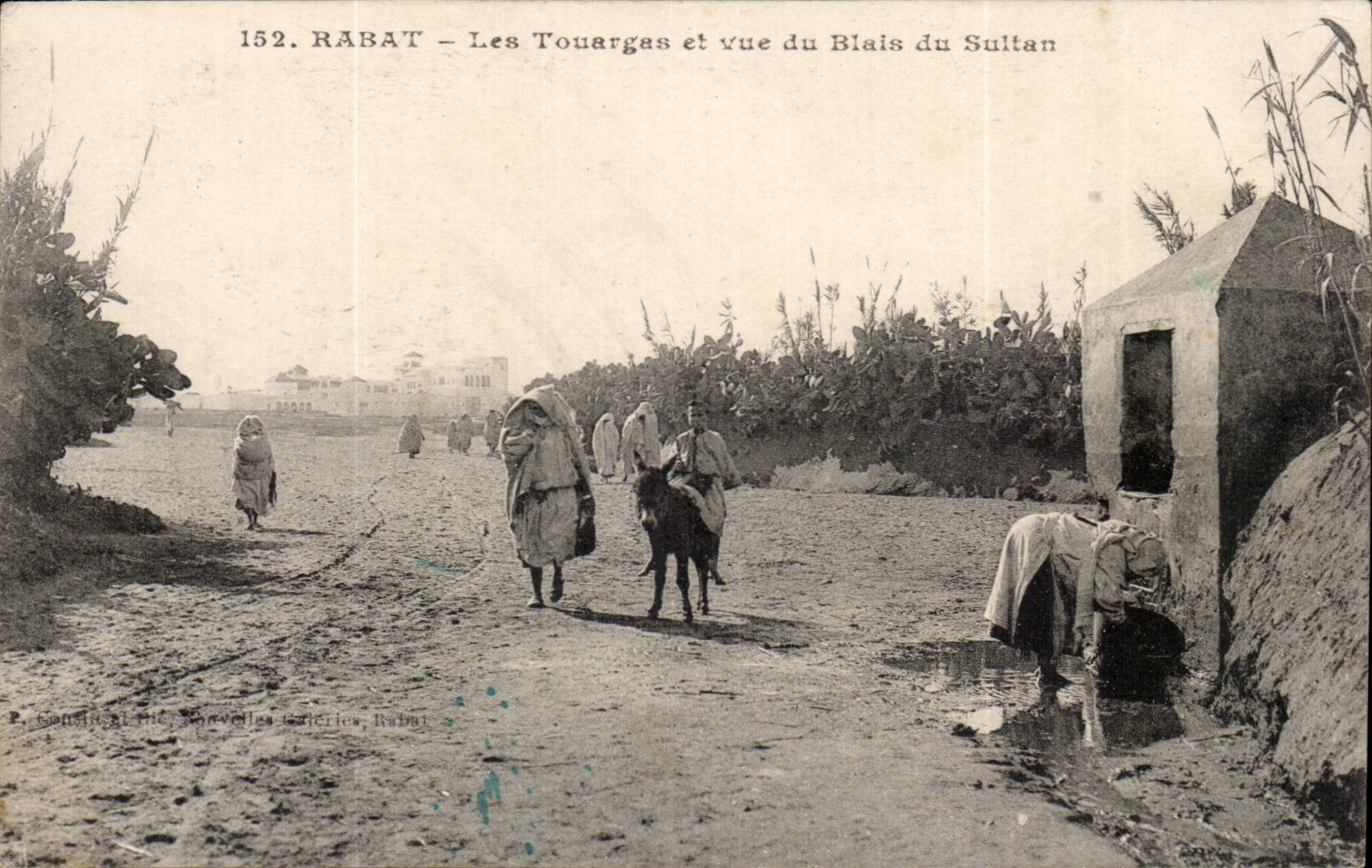 Rabat — Les Touargas et vue du Blais du Sultan — Conseil et H. Norvelles Galeries, Rabat