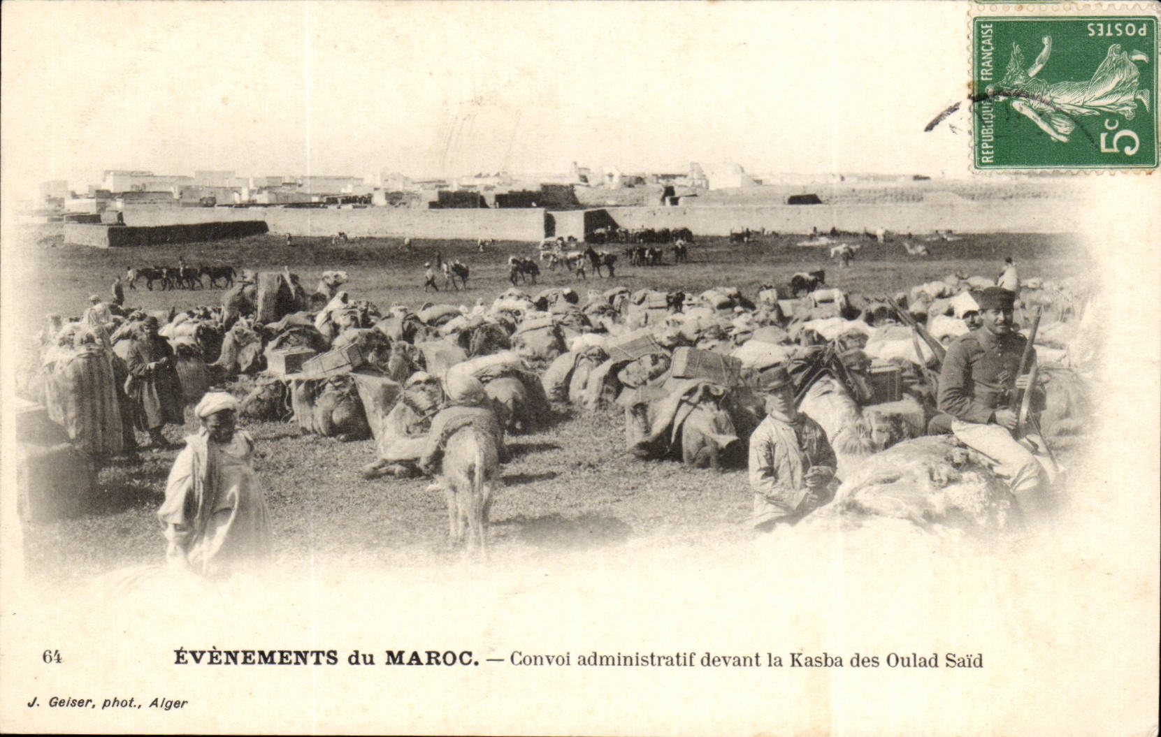 ÉVÈNEMENTS du MAROC — Convoi administratif devant la Kasba des Oulad Saïd — J. Geiser, phot. Alger