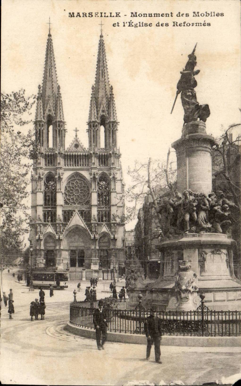 Marseille CPA Monument des mobiles et l'eglise des Reformes