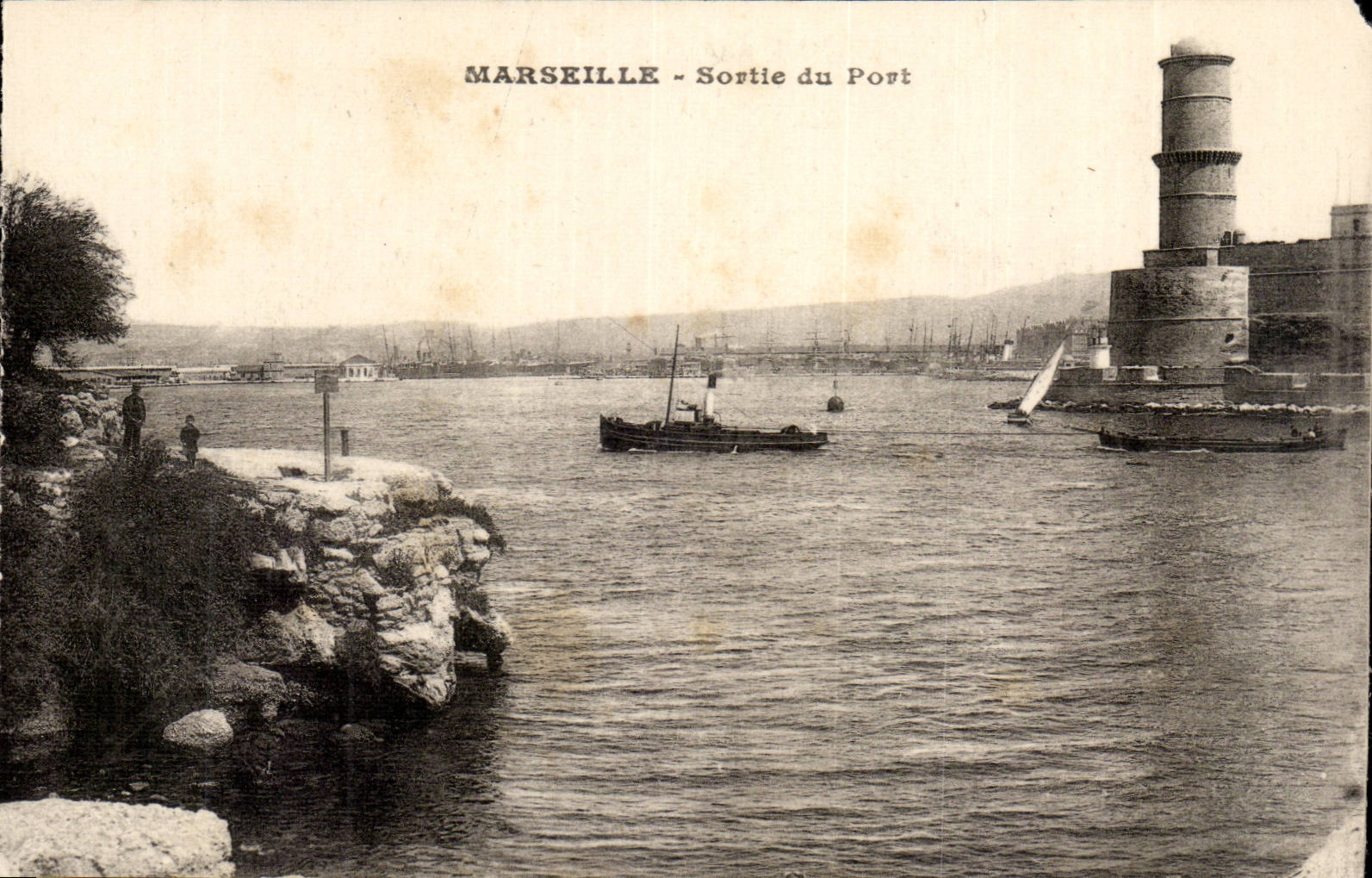 Marseille CPA Sortie du port (bateau)