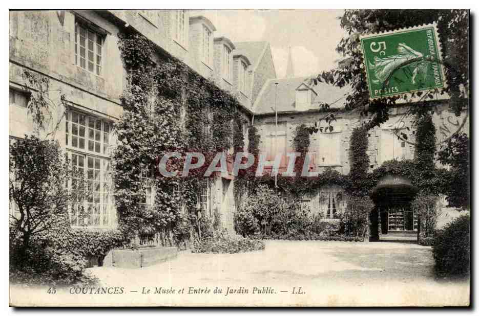 Coutances CPA Le musee et entree du jardin public