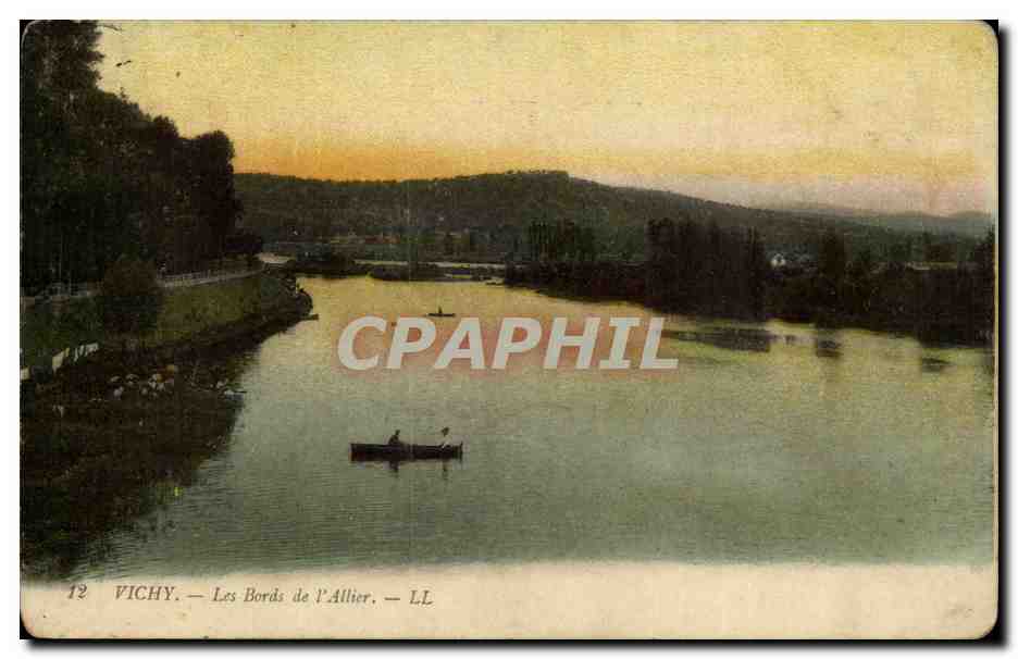 Vichy CPA Les bords de l'Allier