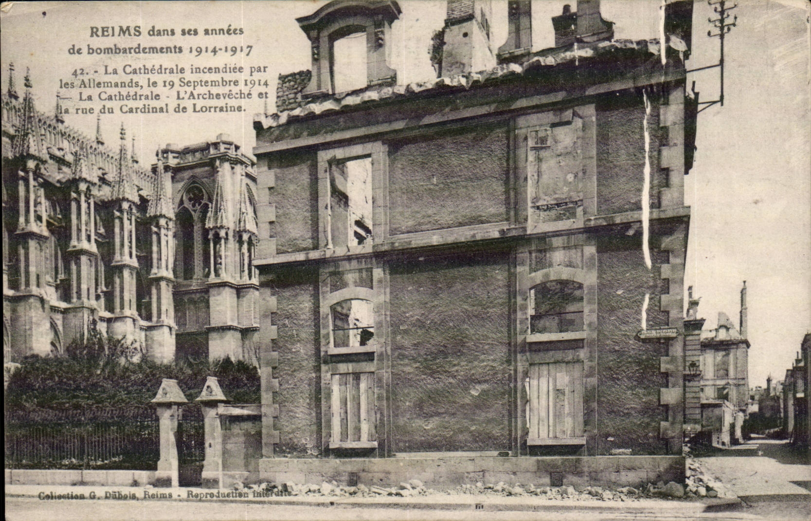 Reims dans ses annees de bombardement 1914 1917 CPA La cathedrale incendiee par les allemands