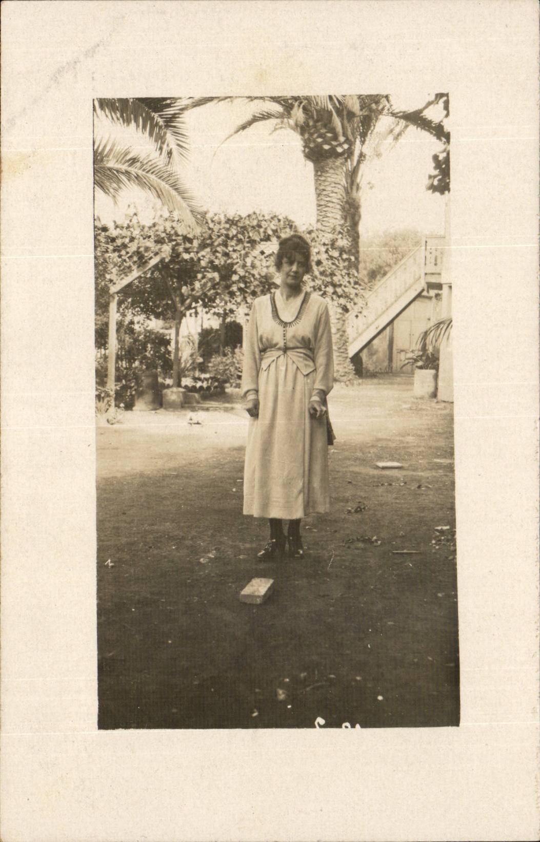 Femmes — jardin tropical — Orau, 1920 — Carte postale