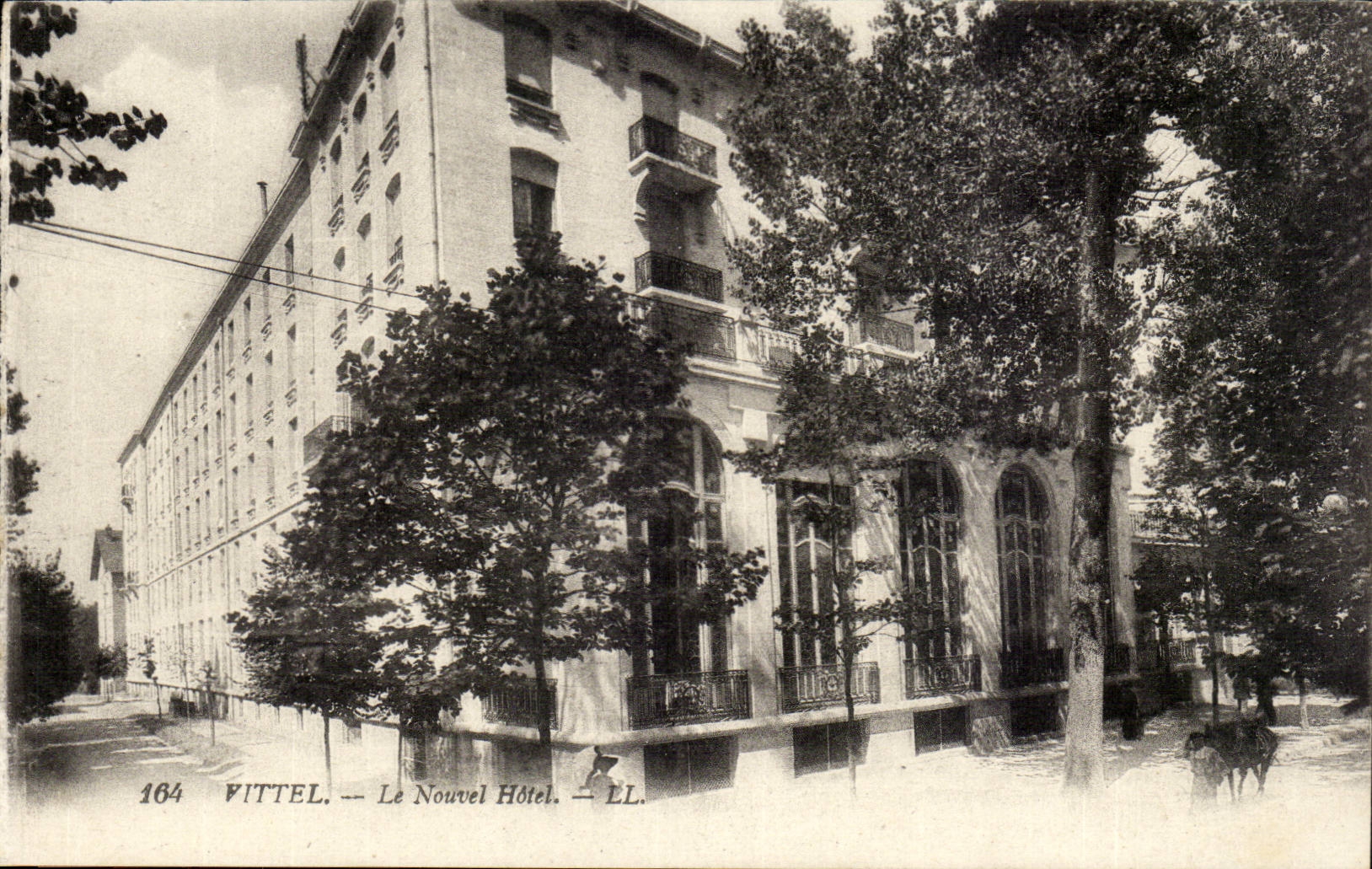 Vittel CPA Le nouvel hotel