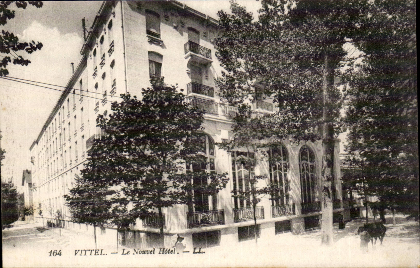 Vittel CPA Le nouvel hotel