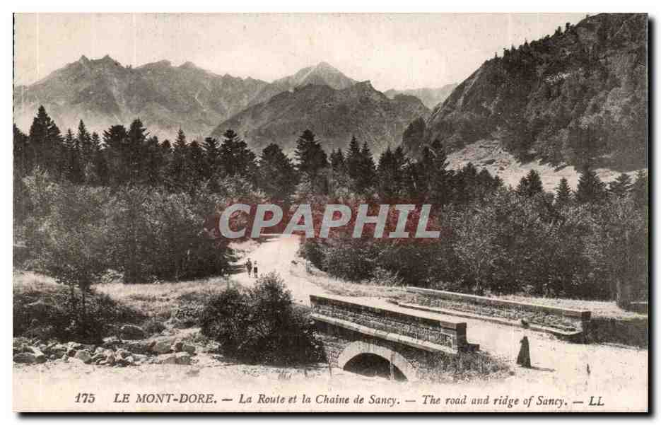 Le Mont Dore CPA LA route et la chaine de Sancy 