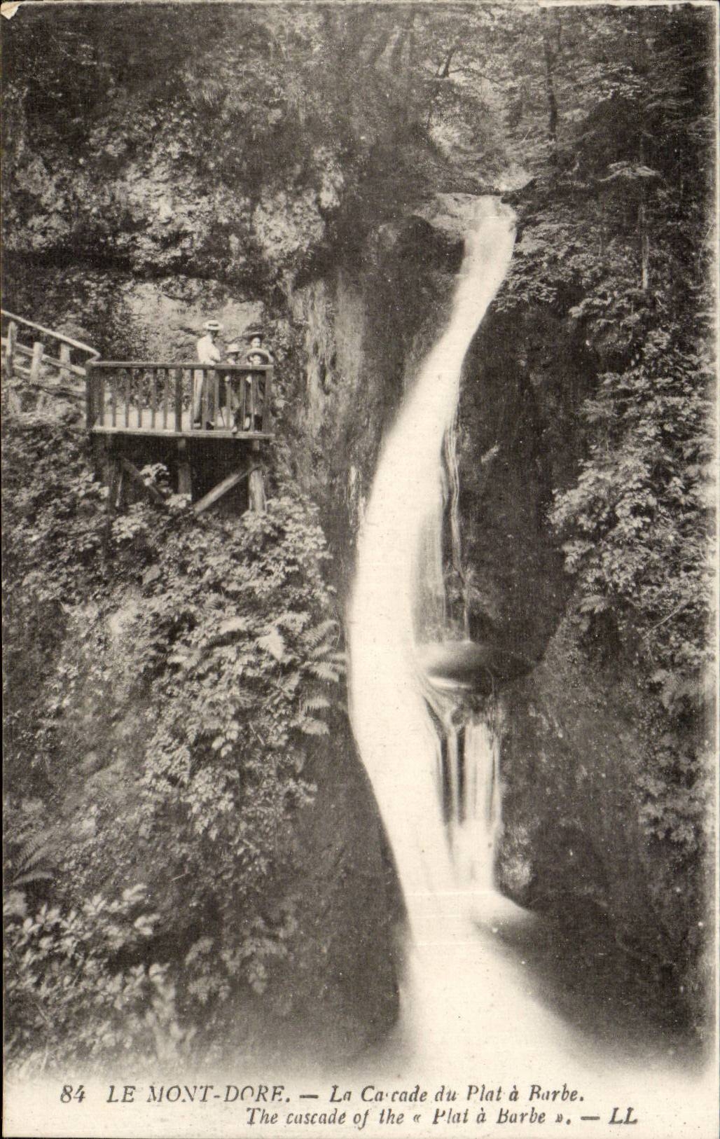Le Mont Dore CPA La cascade du plat a barbe