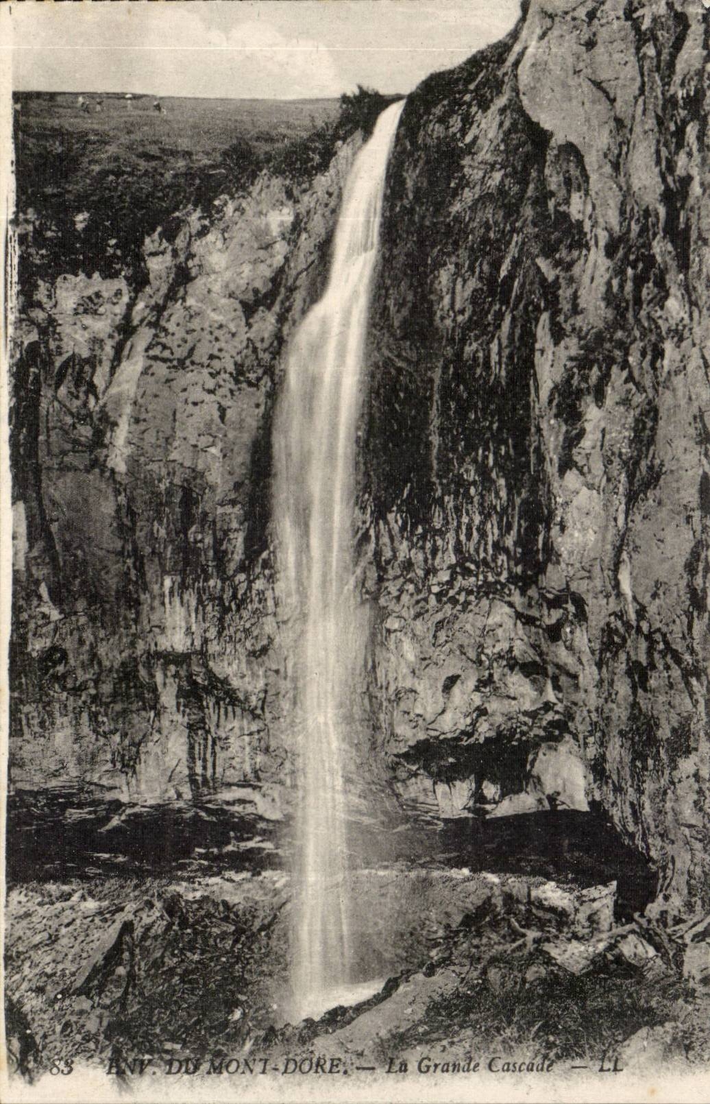 Environs du Mont Dore CPA La grande cascade
