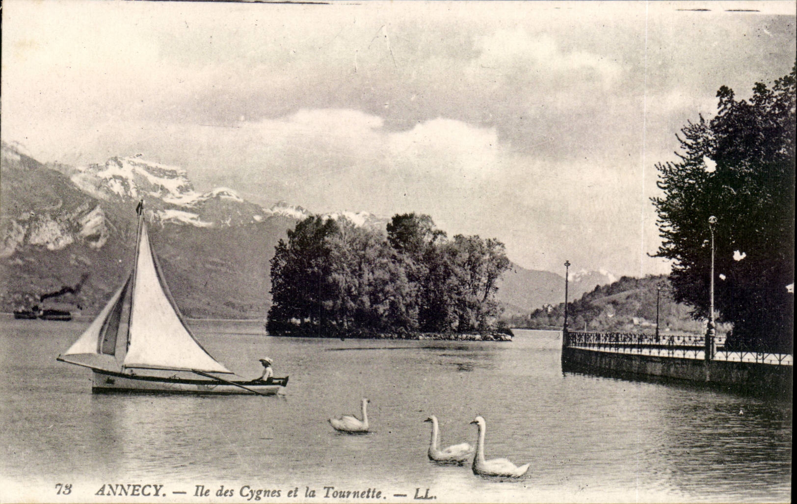 Annecy CPA Ile des cygnes et la Tournette