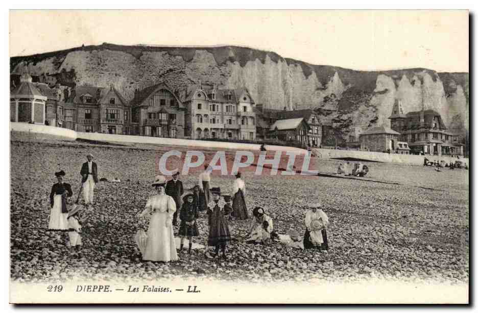 Dieppe CPA Les falaises (enfants)