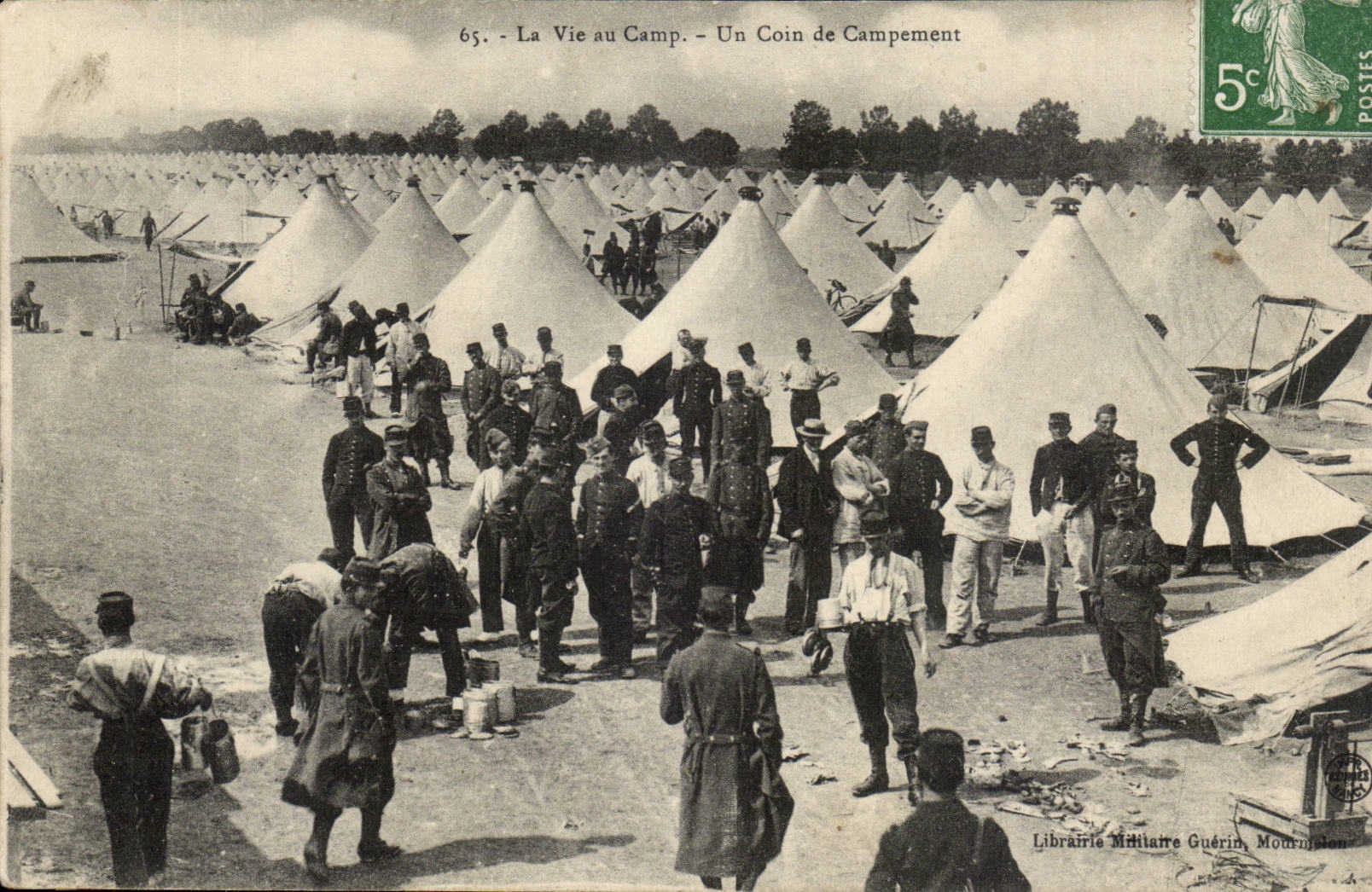 CPA La vie au camp Un coin du campement Militaria