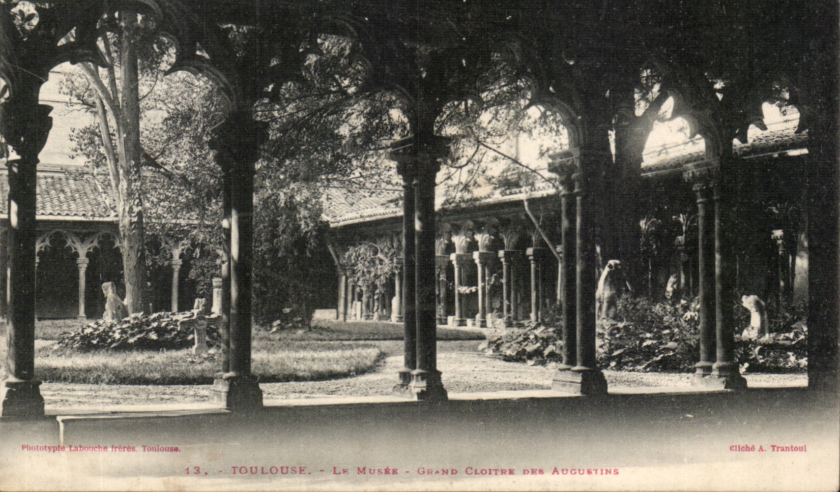 Toulouse CPA Le musee Grand cloitre des Augustins