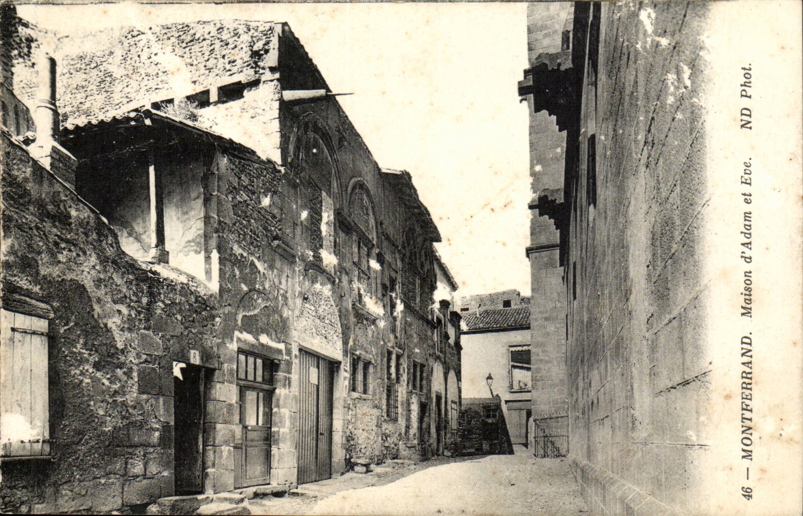 Montferrand - Maison d' Adam et Eve - CPA 