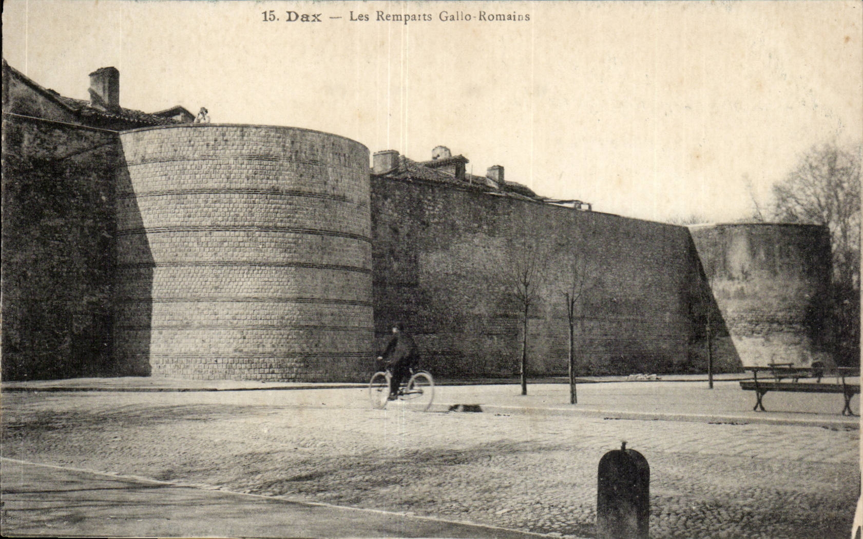Dax - Les Remparts Gallo Romains - CPA 