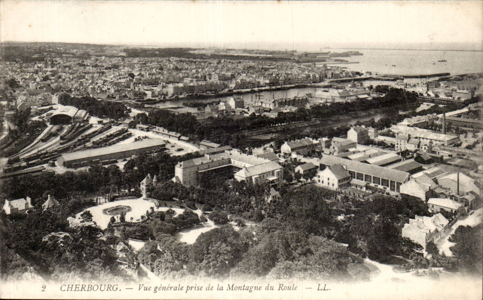 Cherbourg — Vue générale prise de la Montagne du Roule — LL.