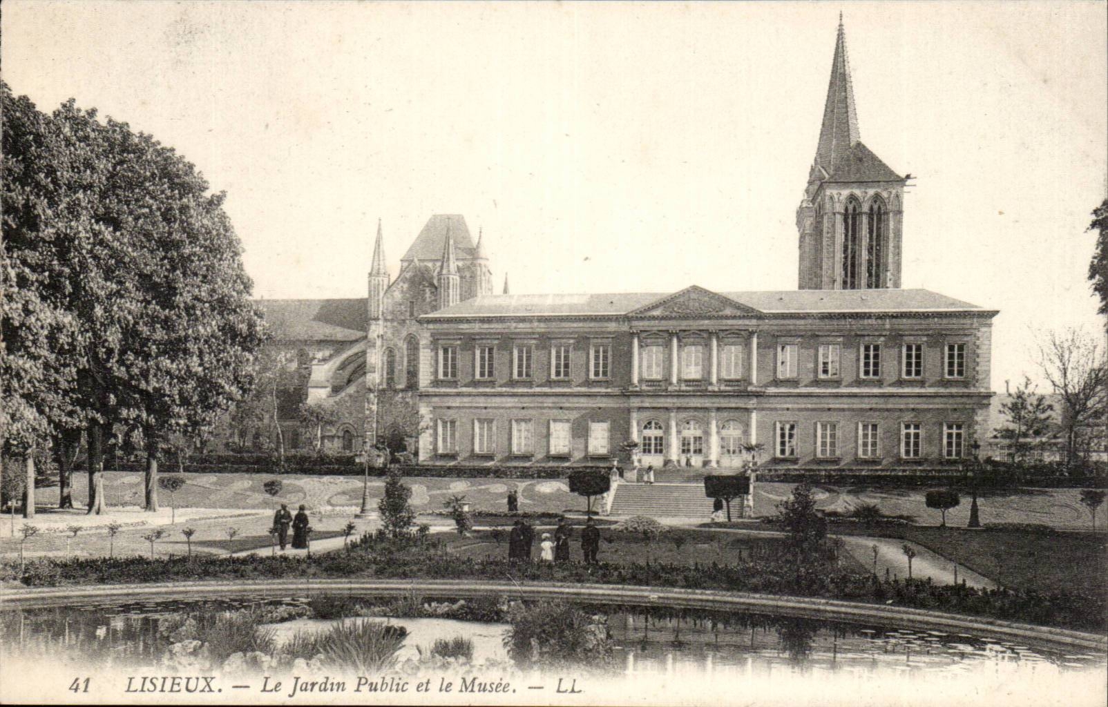 Lisieux CPA le jardin public et le musee