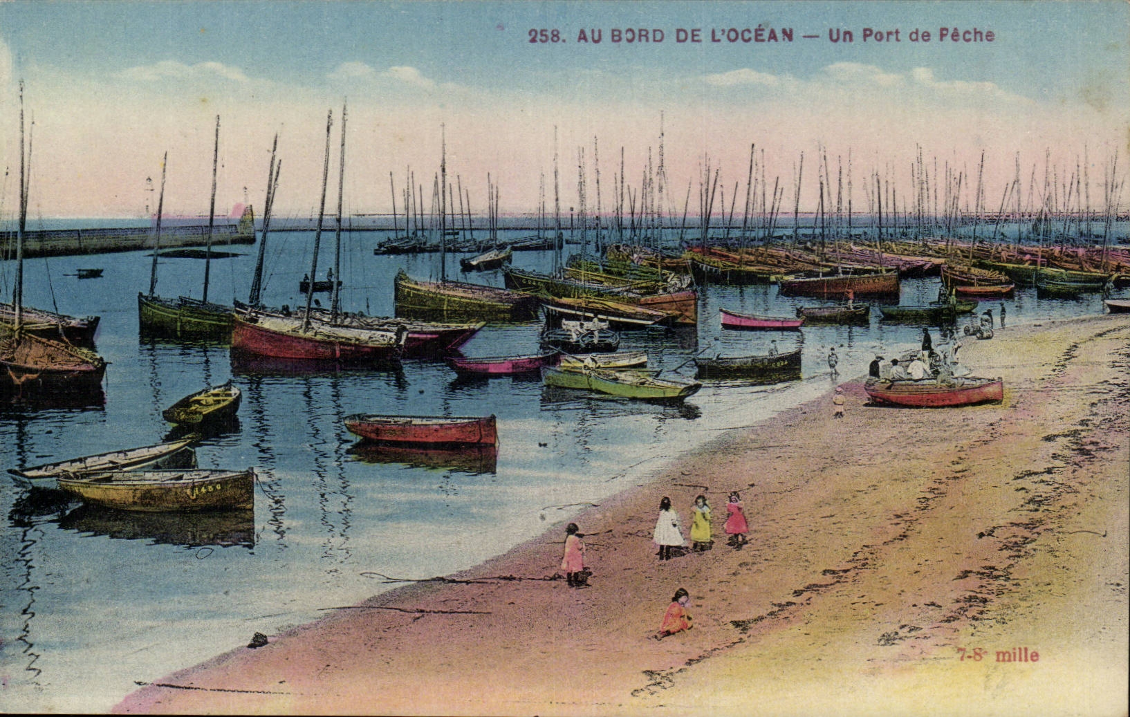 Au bord de l'ocean CPA Un port de peche