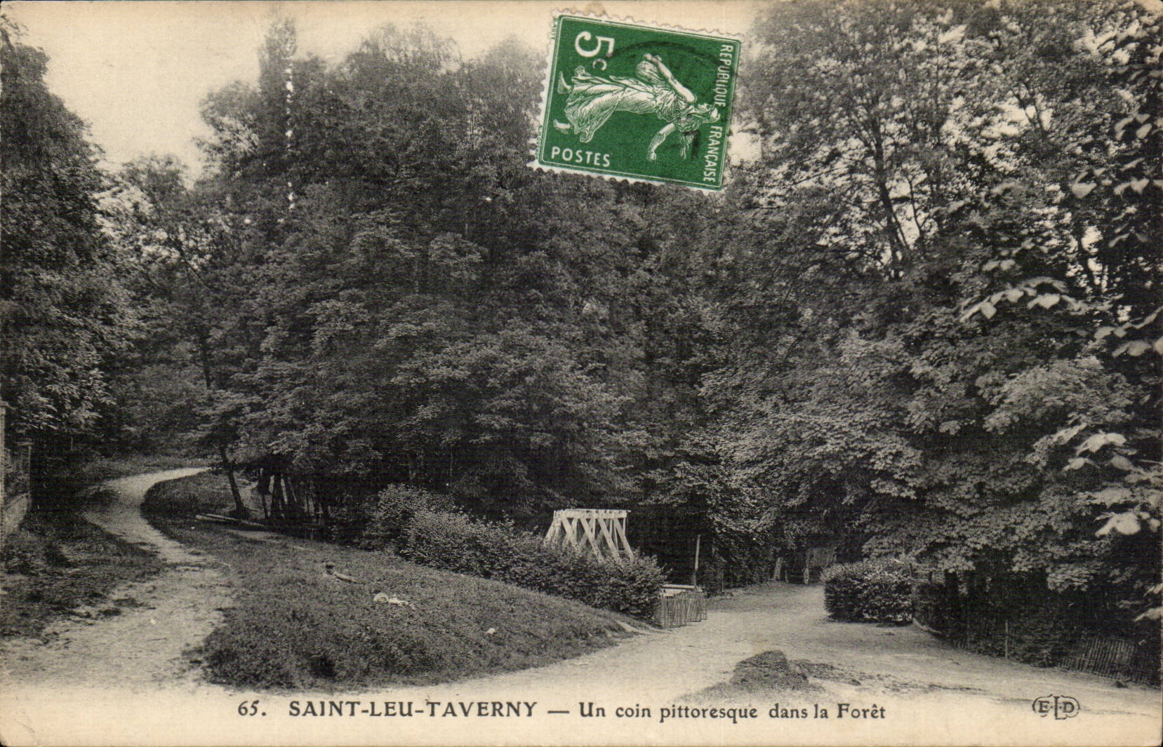Saint Leu Taverny - Un Coin Pittoresque dans la foret - CPA 