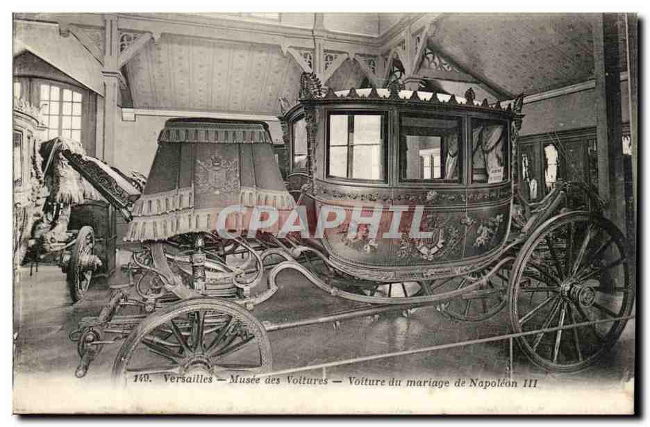 Versailles cPA Musee des voitures Voiture d mariage de Napoleon III