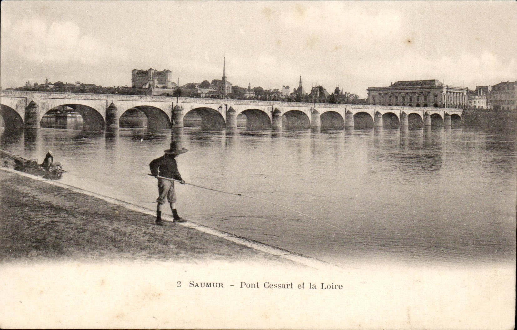Saumur CPA Pont CEsart et la Loire (pecheur)