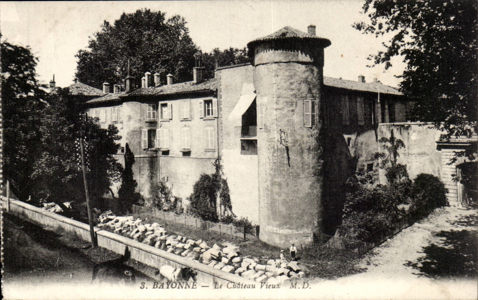 Bayonne — Le Château Vieux — M.D.