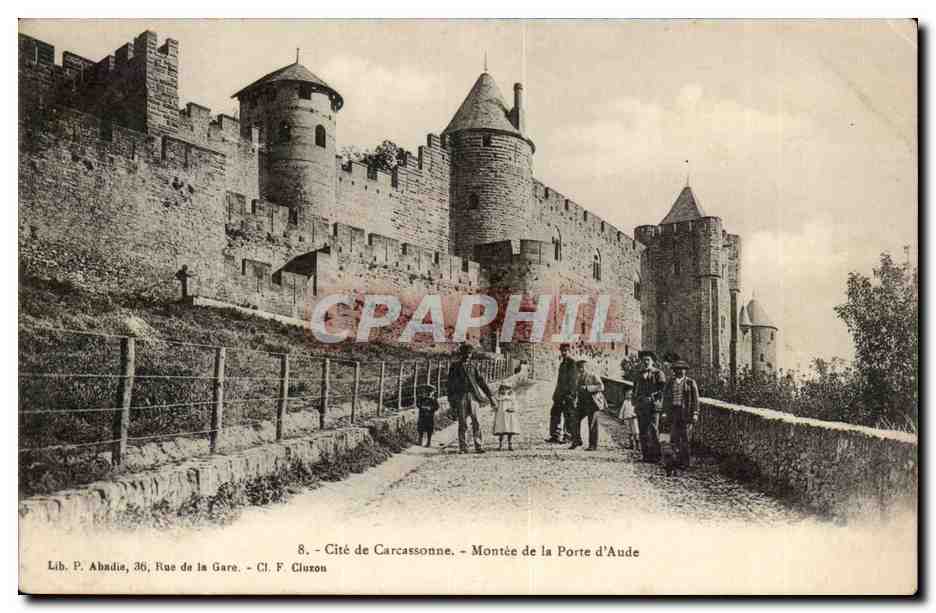 Cite de Carcassonne CPA Montee de la porte d'Aude