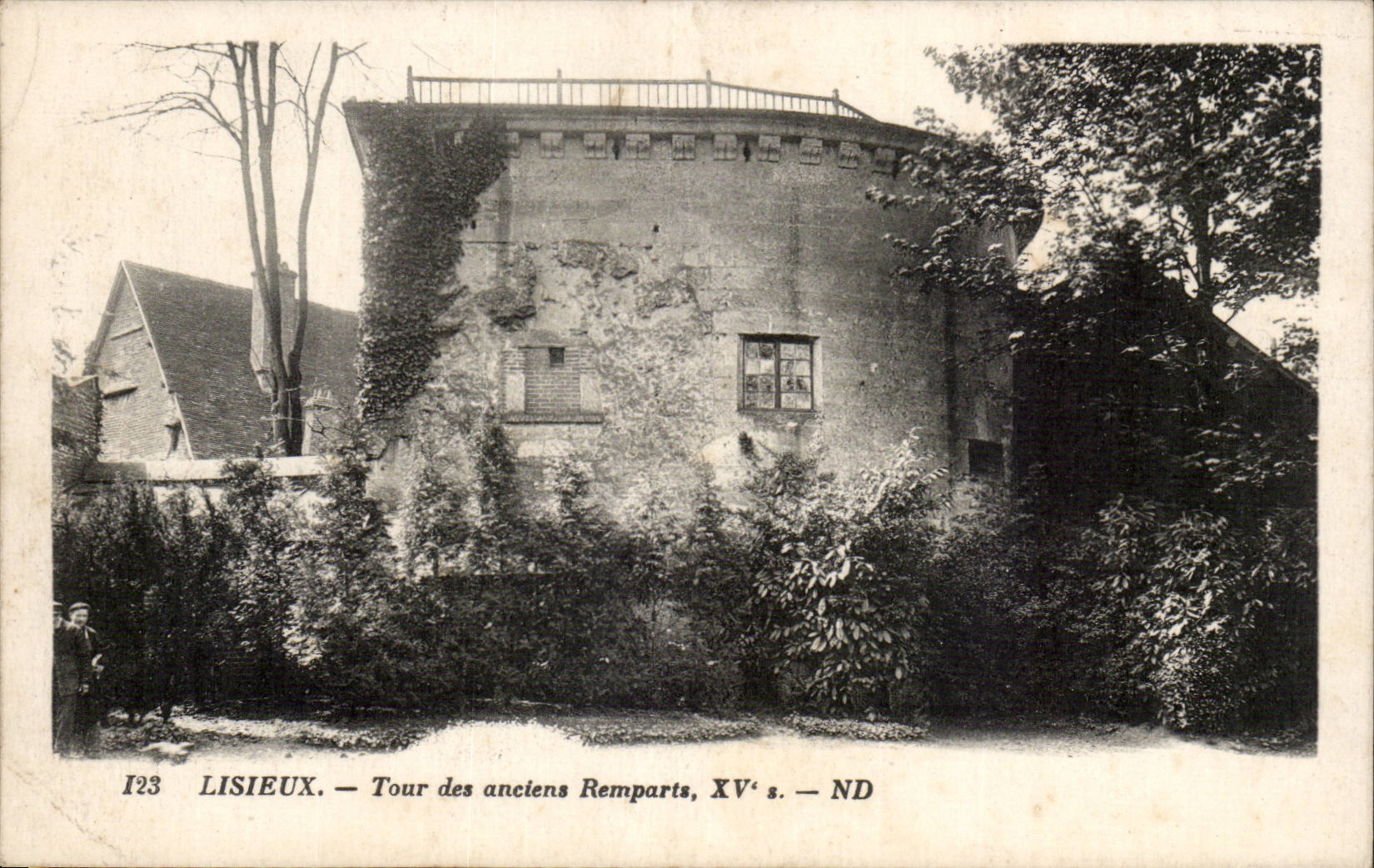 Lisieux — Turm der alten Mauern, 15. Jahrhundert — ND
