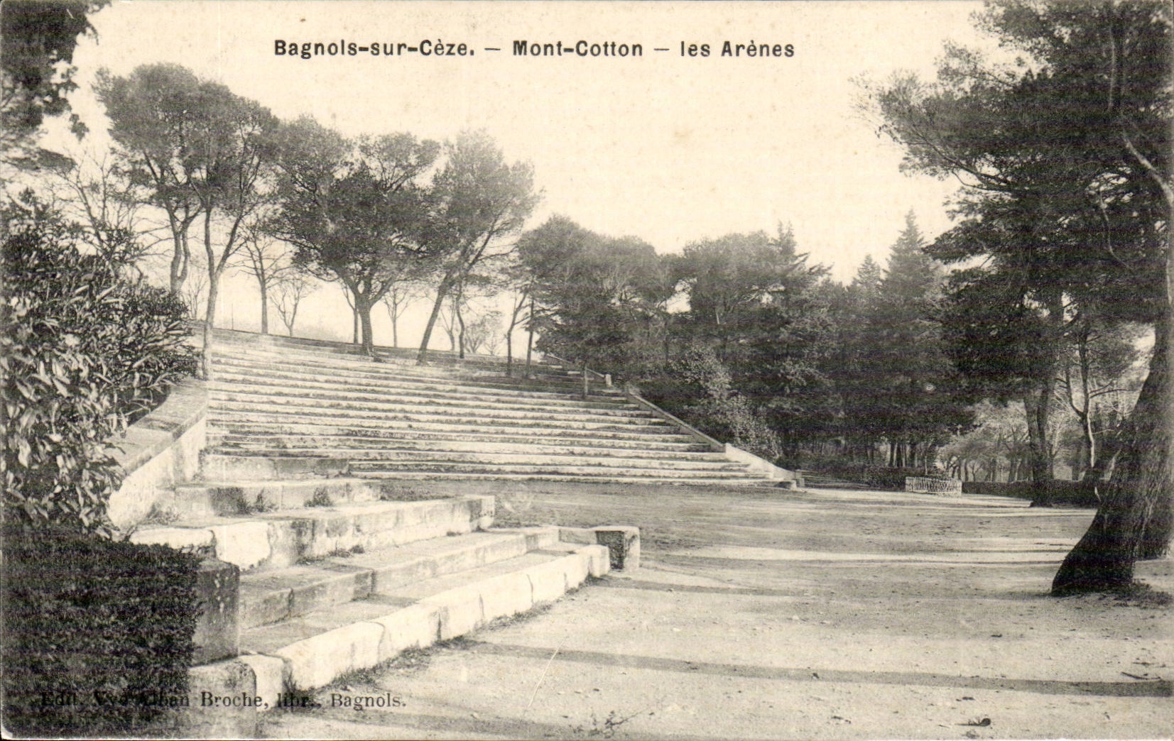 Bagnols sur Ceze CPA Mont Coutton les arenes