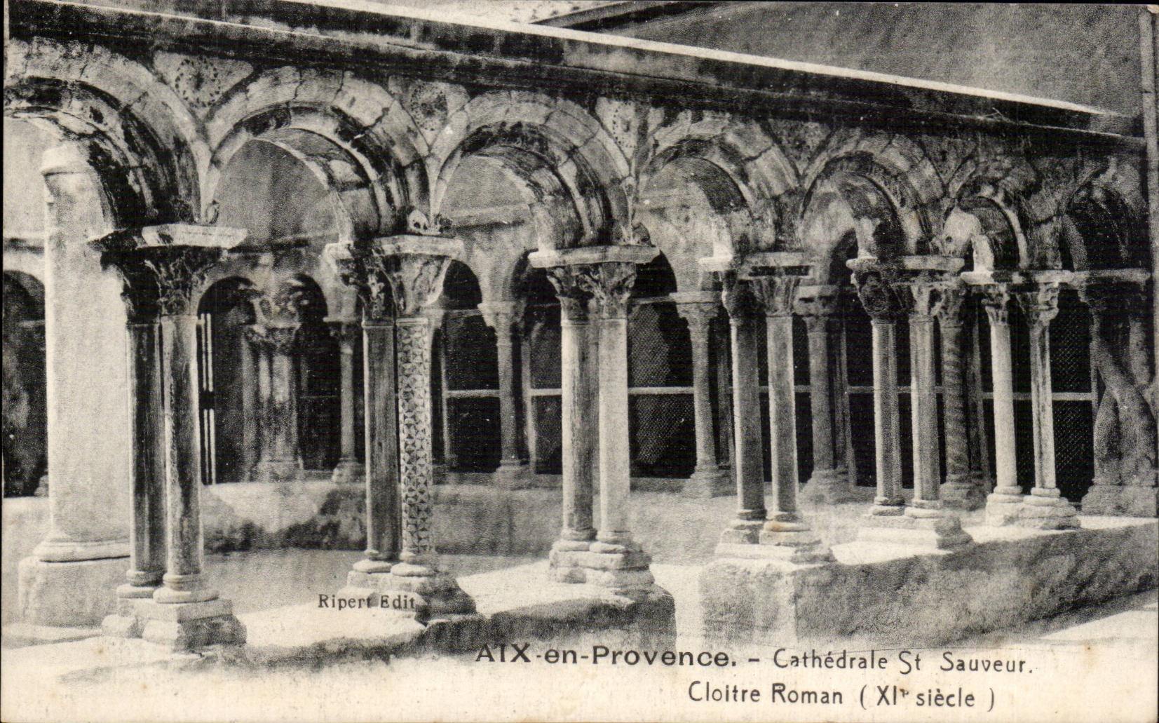 Aix en Provence CPA Cathedrale Saint Sauveur Cloitre Roman