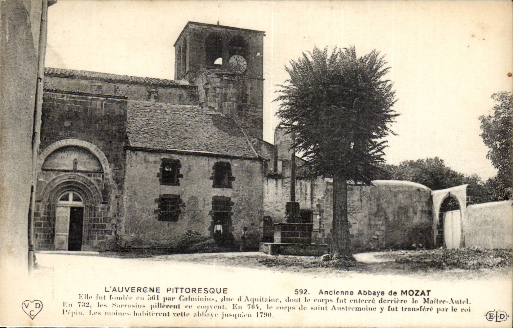 CPA Ancienne abbaye de Mozat