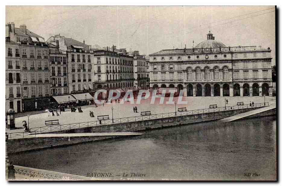 Bayonne CPA Le theatre
